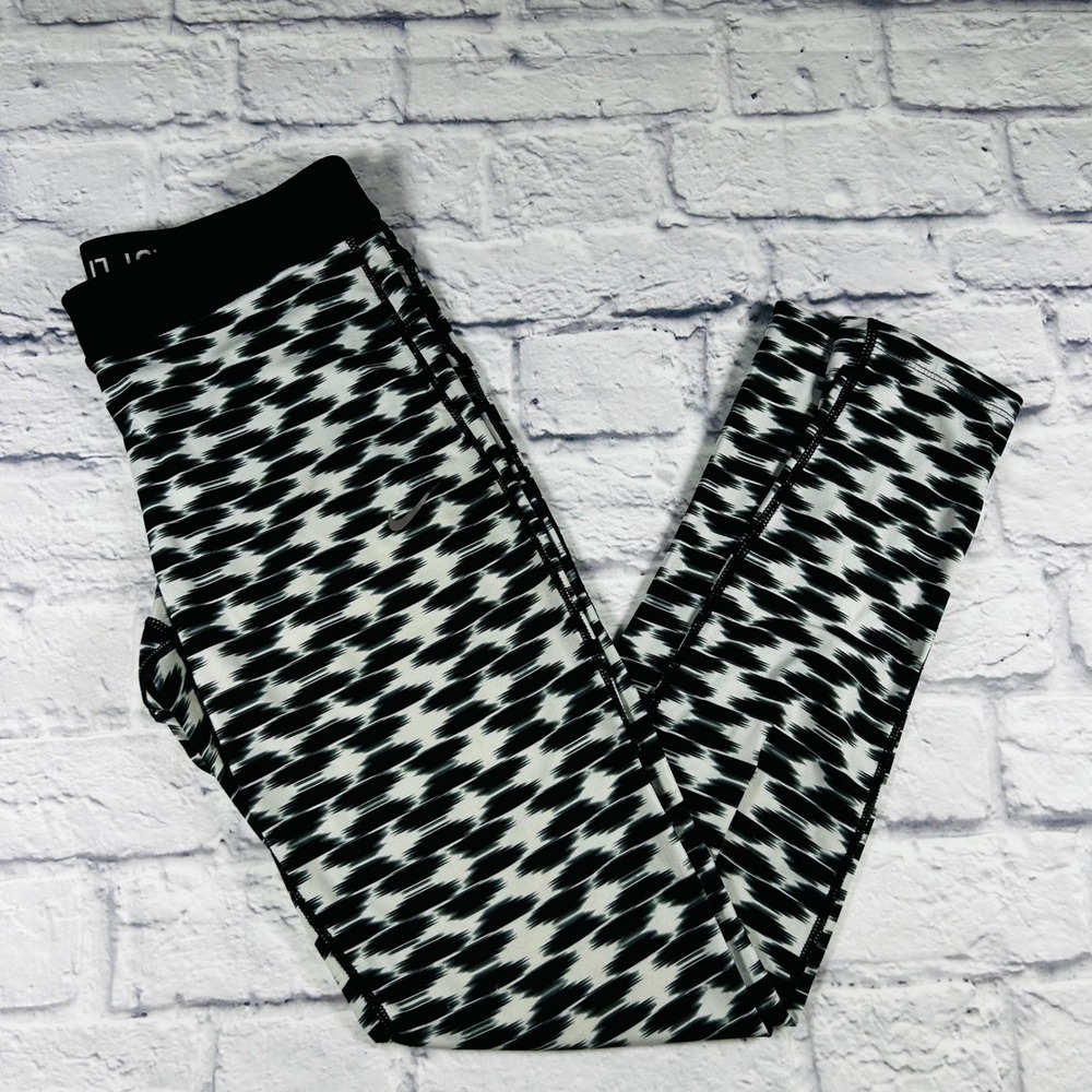 Nike Dri-FIT Leggings Women's Medium Black White Geometric Yoga Pants Workout